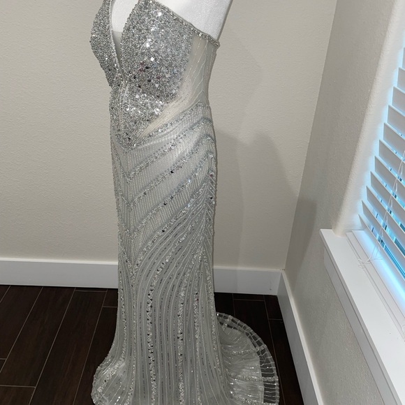 Cinderella Divine CD0216 Ladivine STRAPLESS FITTED BEADED GOWN - Picture 4 of 9